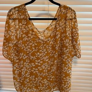 CAbi 3598 Thrive Double Layer Chiffon Floral Top